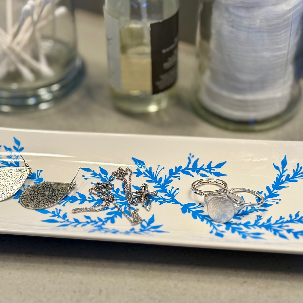 Hand painted trinket / jewelry dish